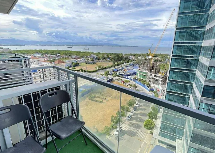One Manchester Place Punta Engaño